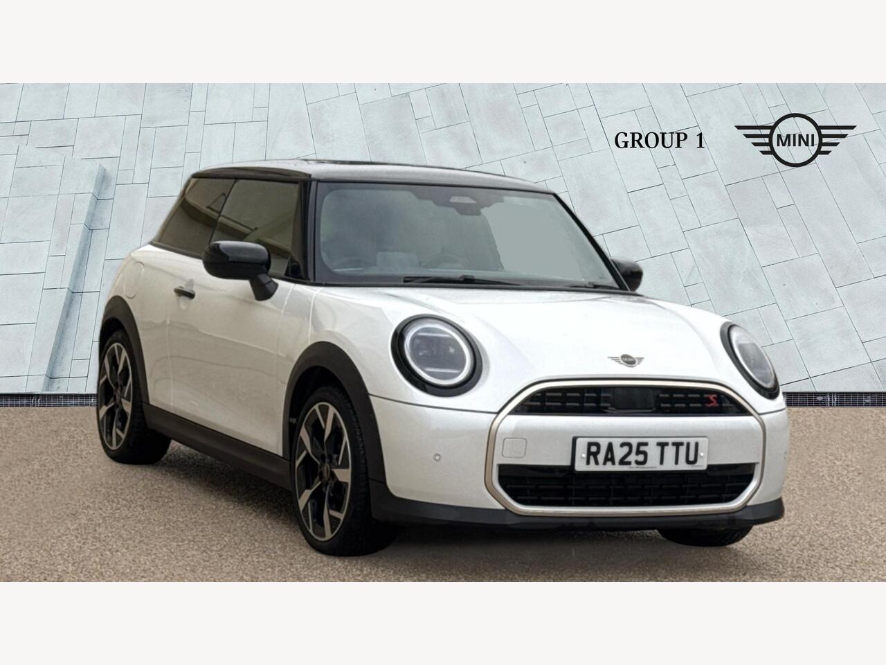 Main listing image - MINI Hatchback