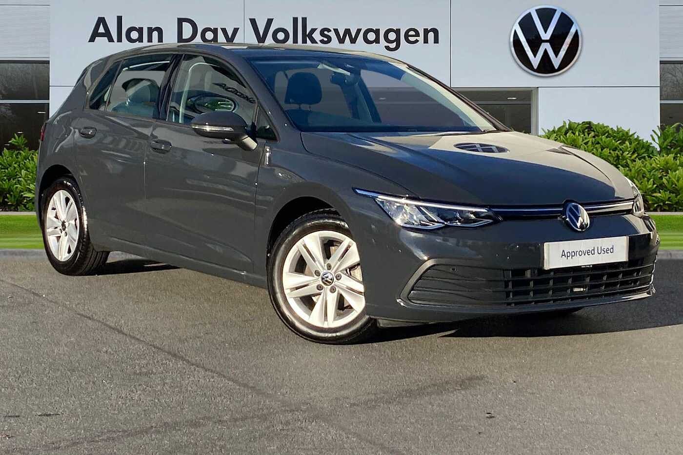 Main listing image - Volkswagen Golf