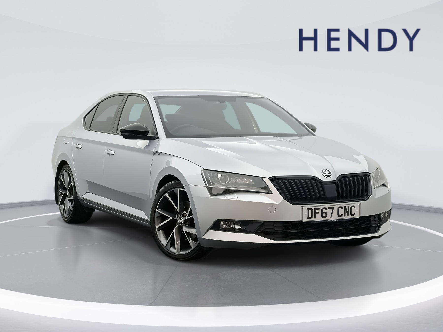 Main listing image - Skoda Superb