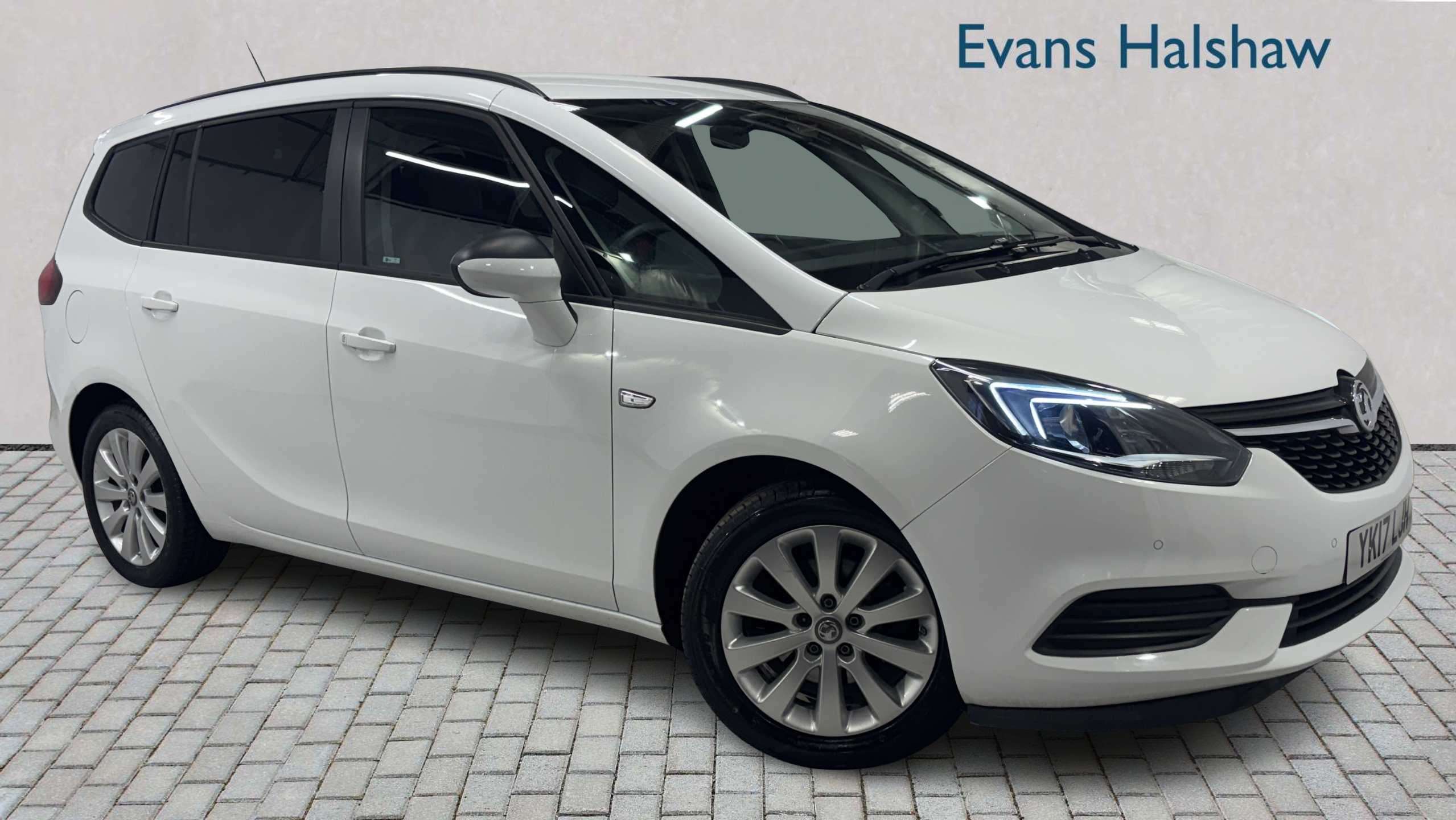 Main listing image - Vauxhall Zafira