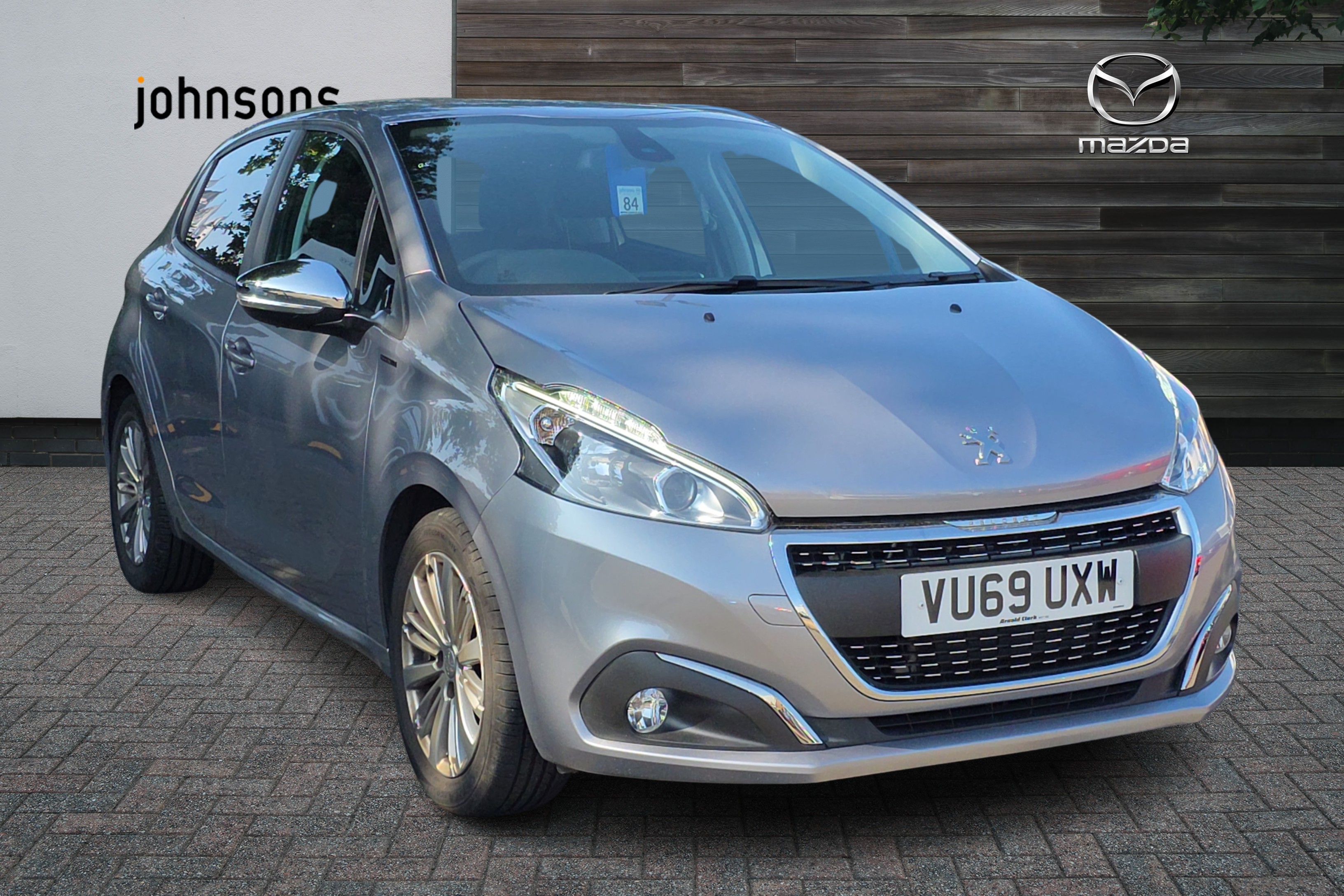 Main listing image - Peugeot 208