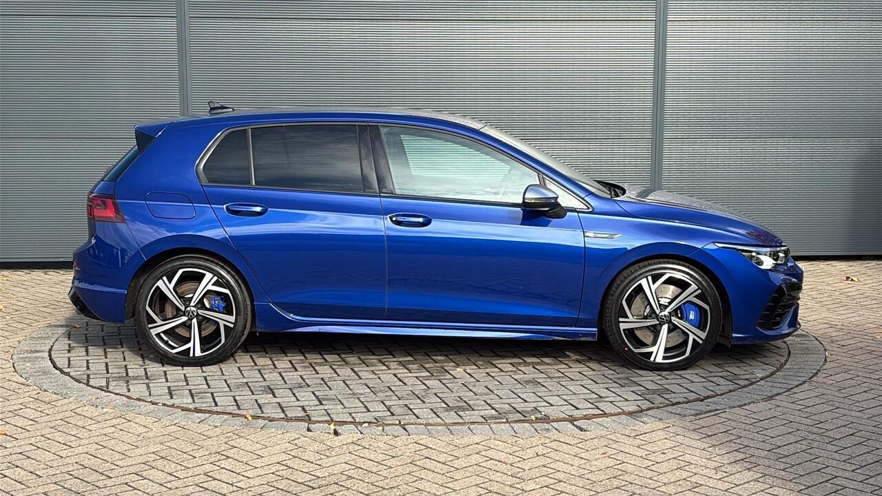 Main listing image - Volkswagen Golf