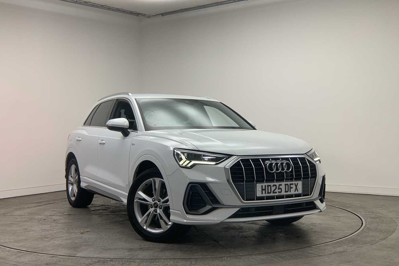 Main listing image - Audi Q3
