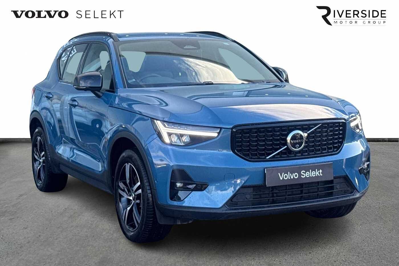 Main listing image - Volvo XC40