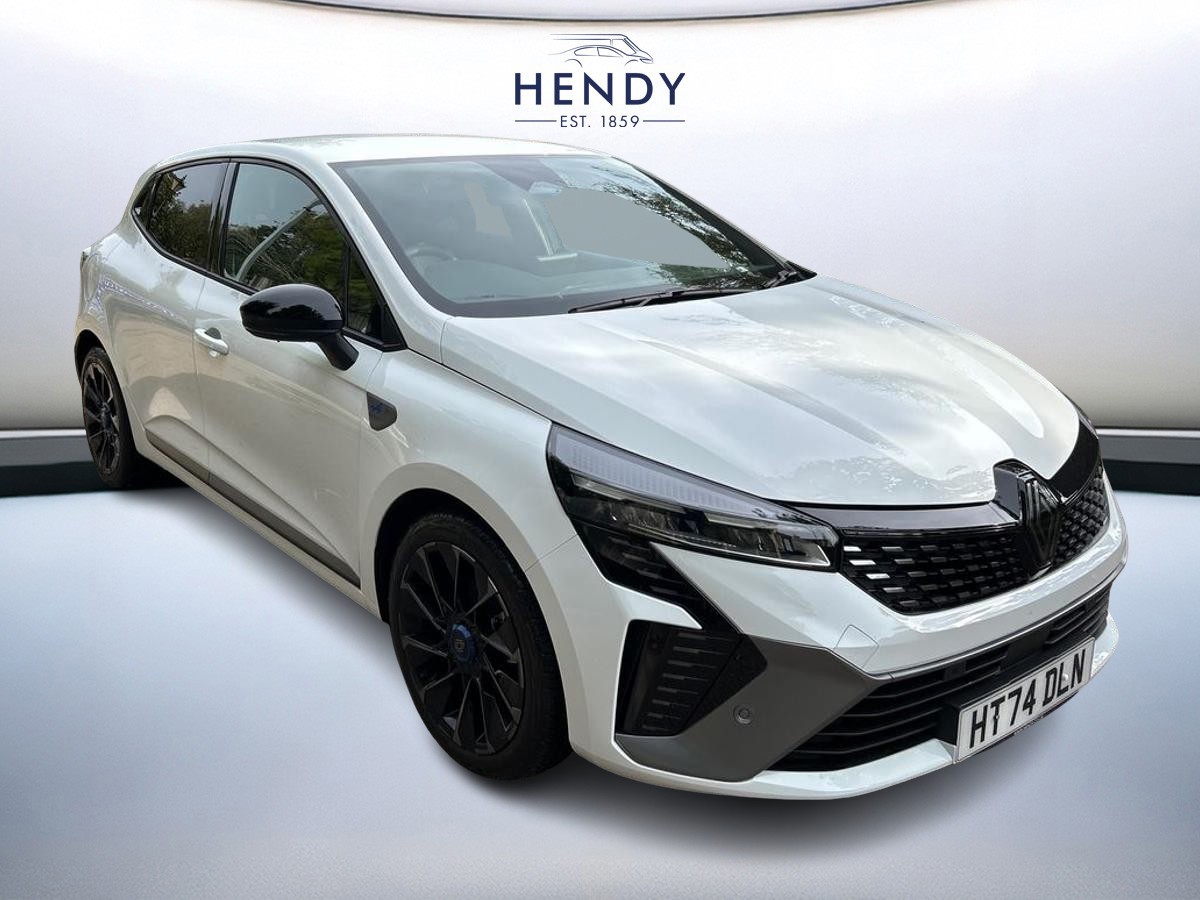 Main listing image - Renault Clio