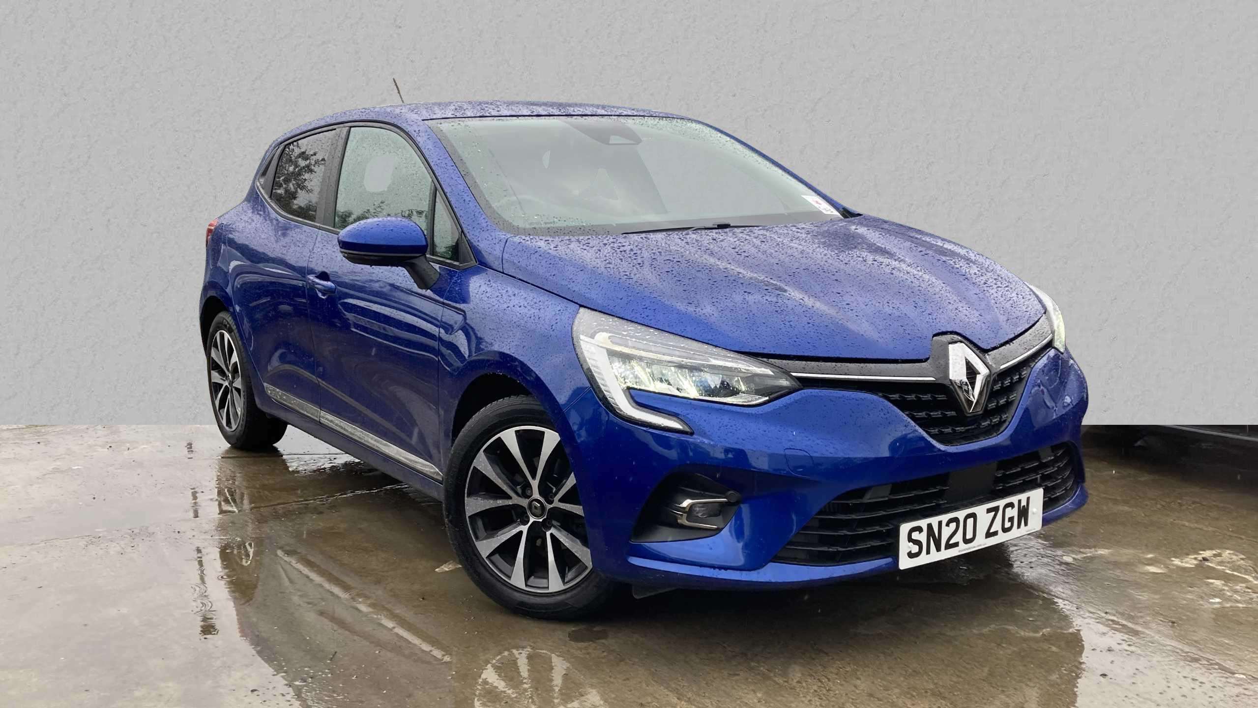 Main listing image - Renault Clio
