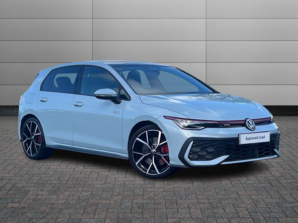Main listing image - Volkswagen Golf