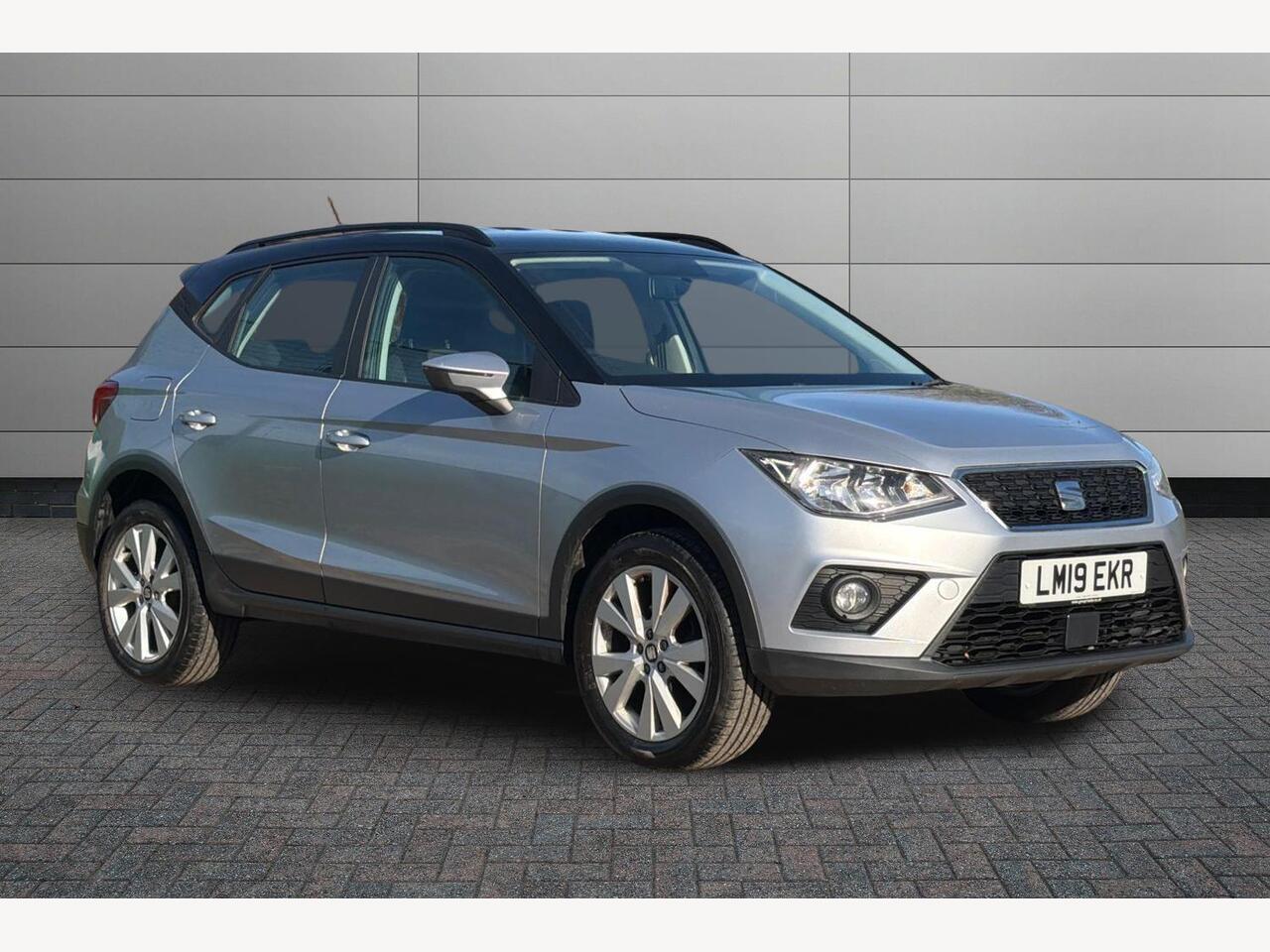 Main listing image - SEAT Arona