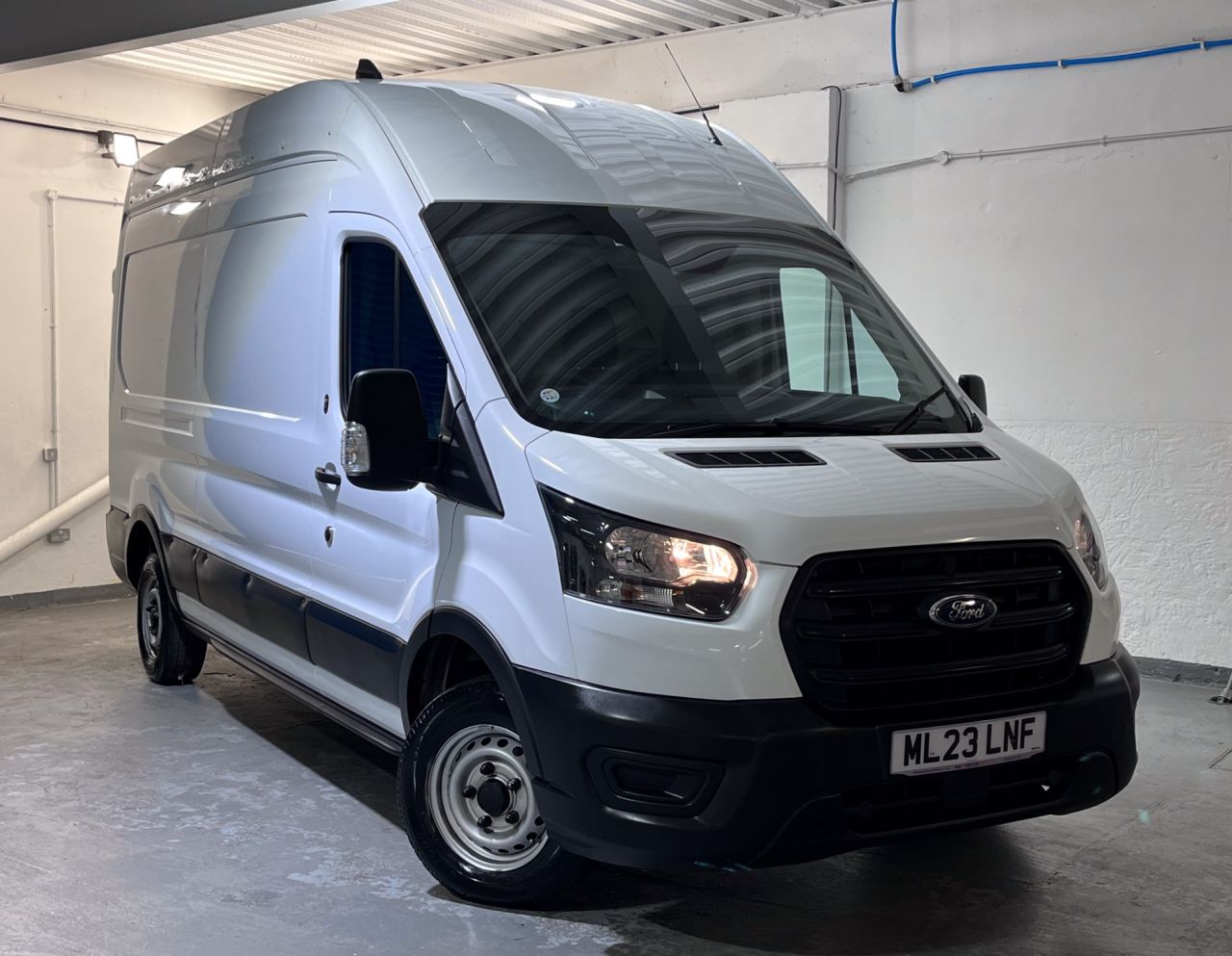 Main listing image - Ford Transit