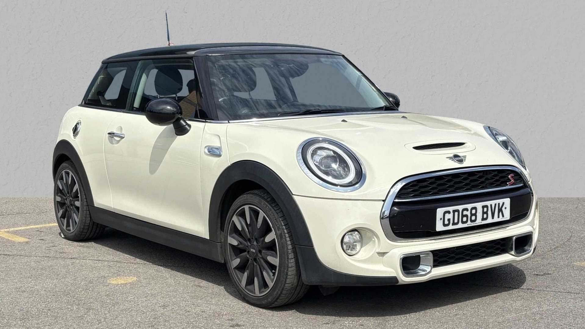 Main listing image - MINI Hatchback