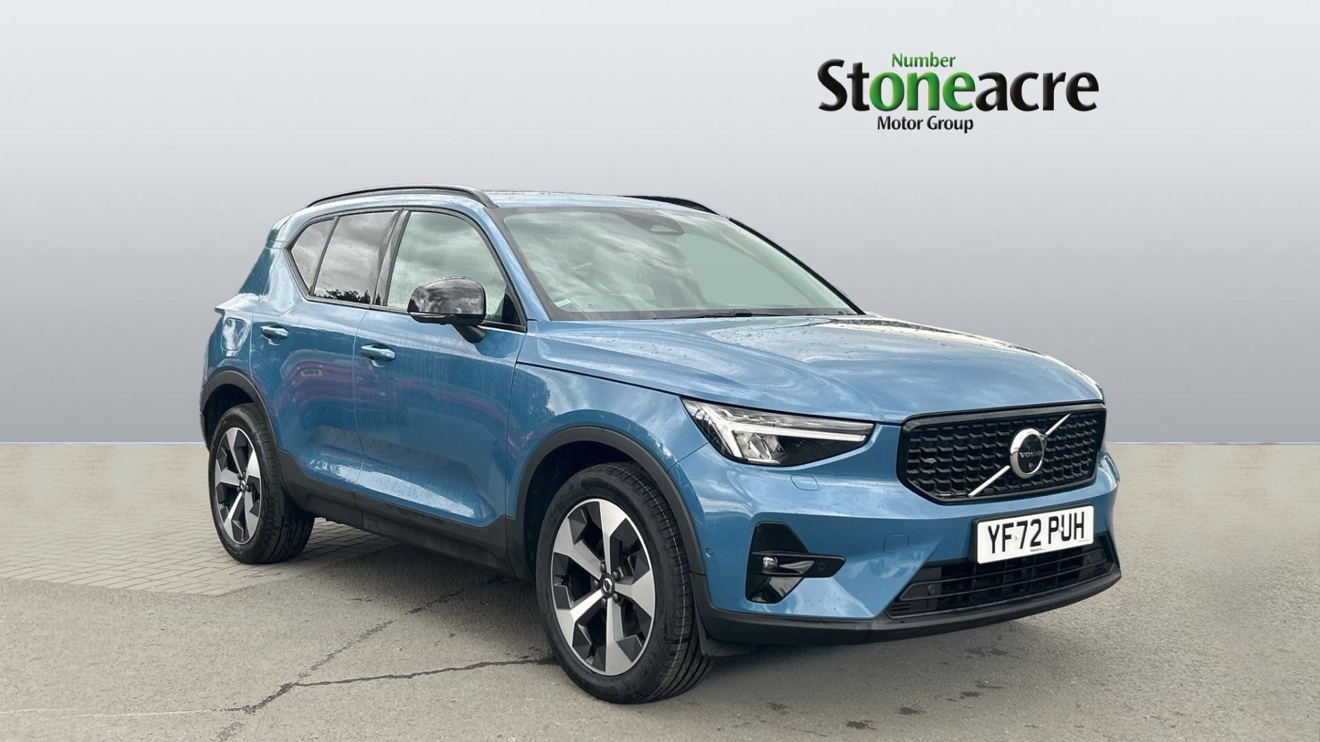Main listing image - Volvo XC40