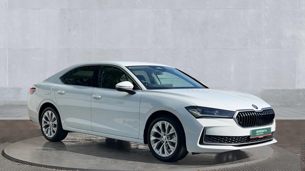 Main listing image - Skoda Superb