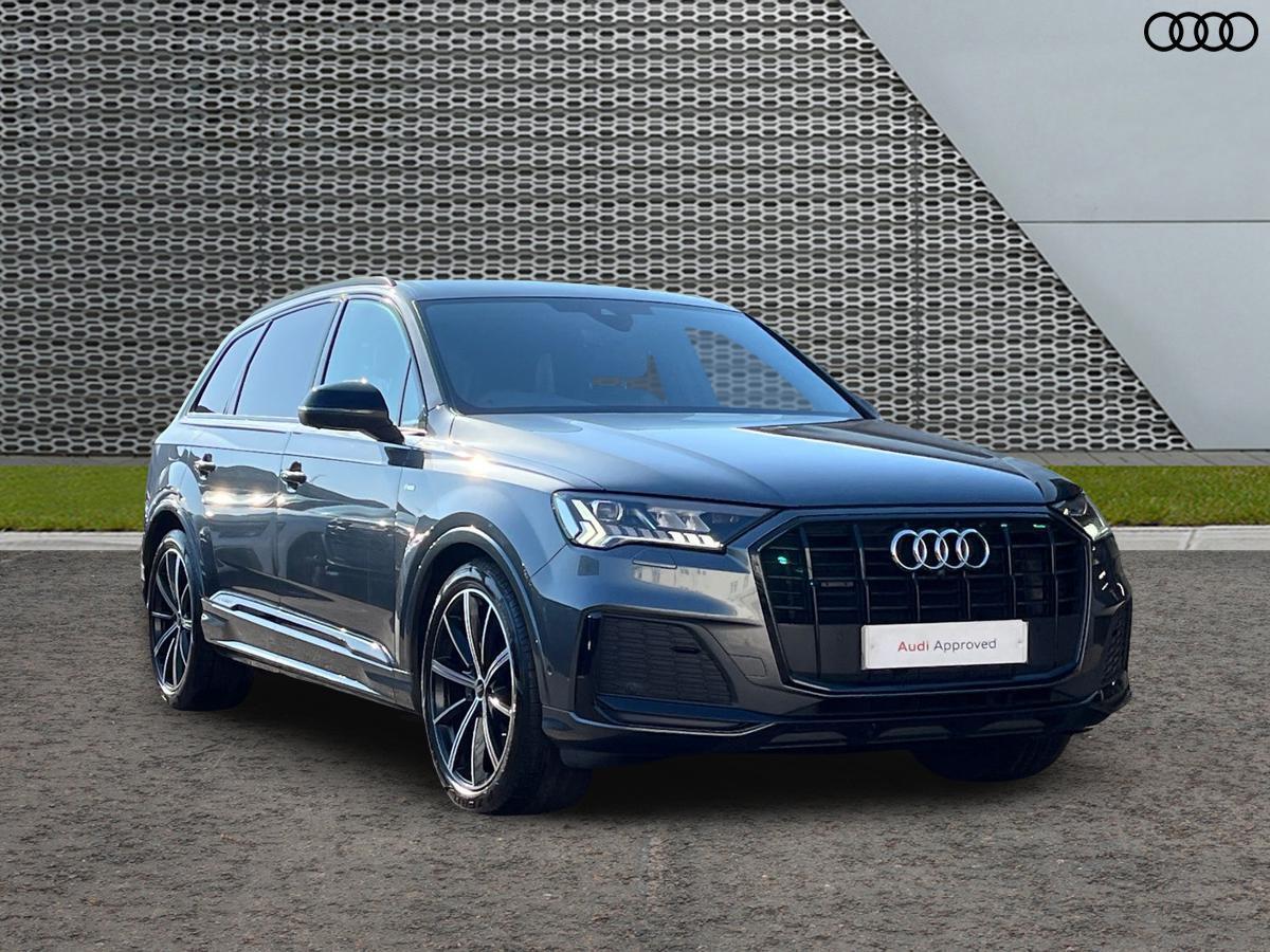 Main listing image - Audi Q7
