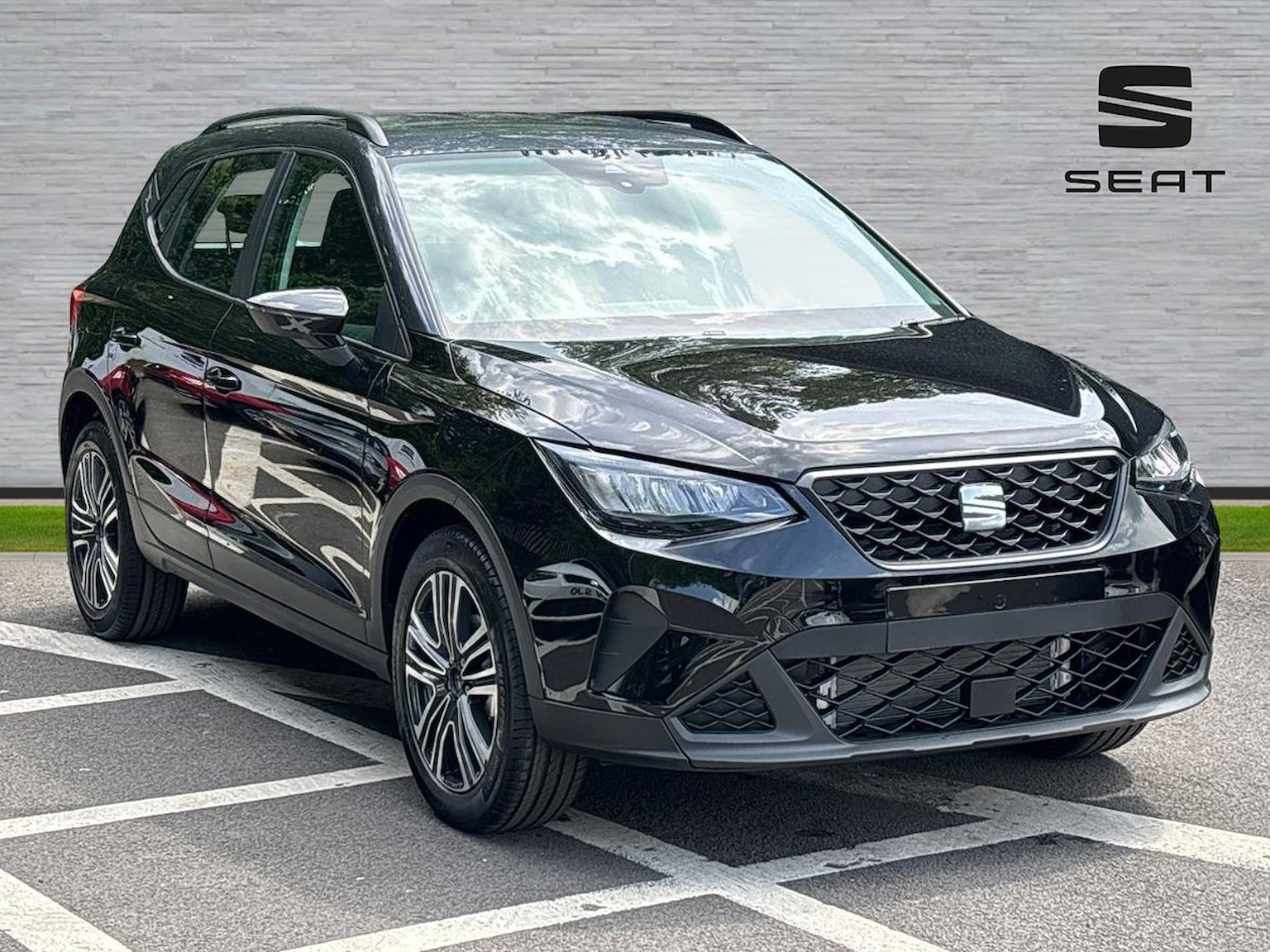 Main listing image - SEAT Arona