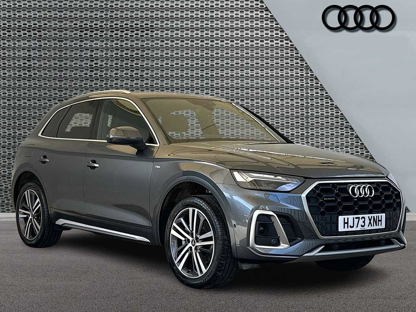 Main listing image - Audi Q5