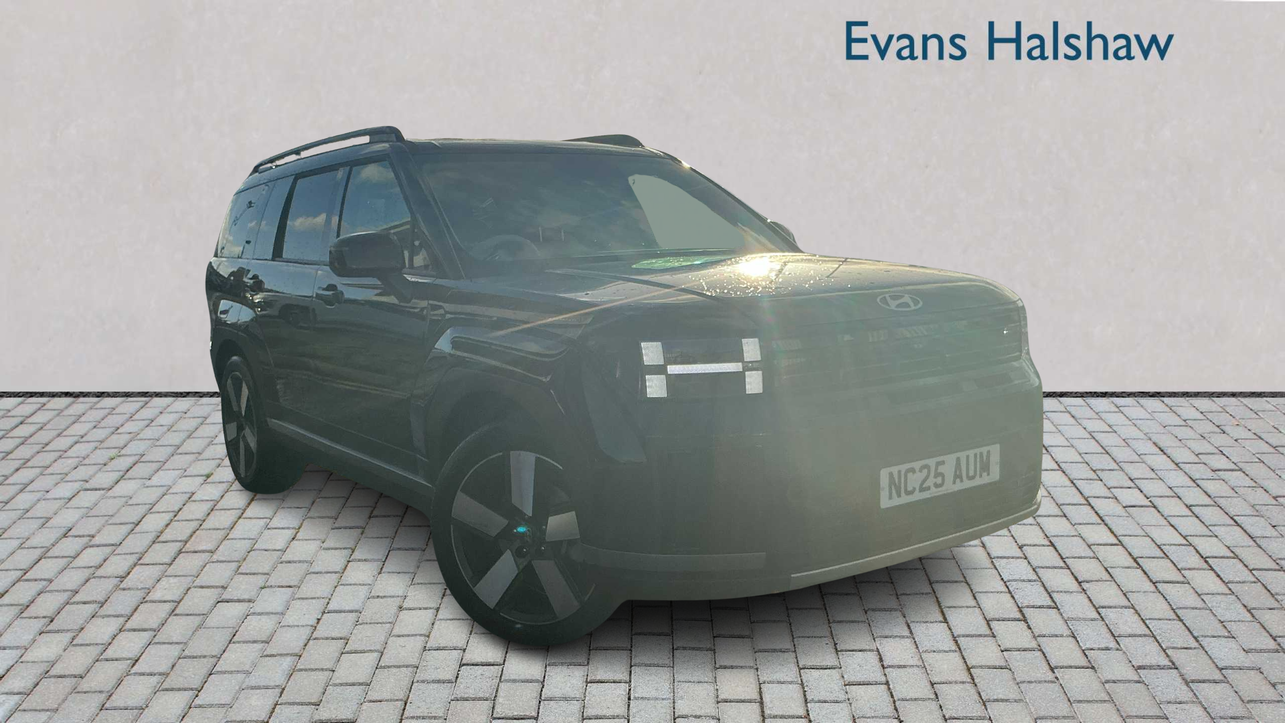 Main listing image - Hyundai Santa Fe