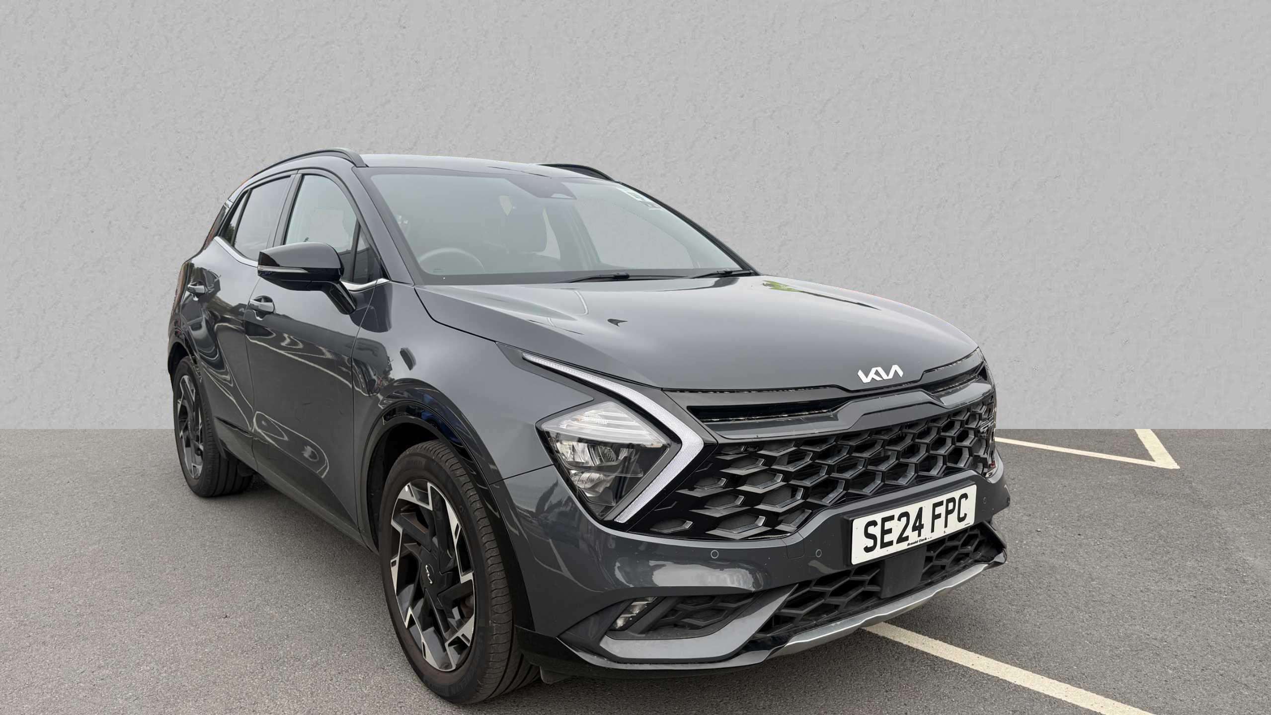 Main listing image - Kia Sportage