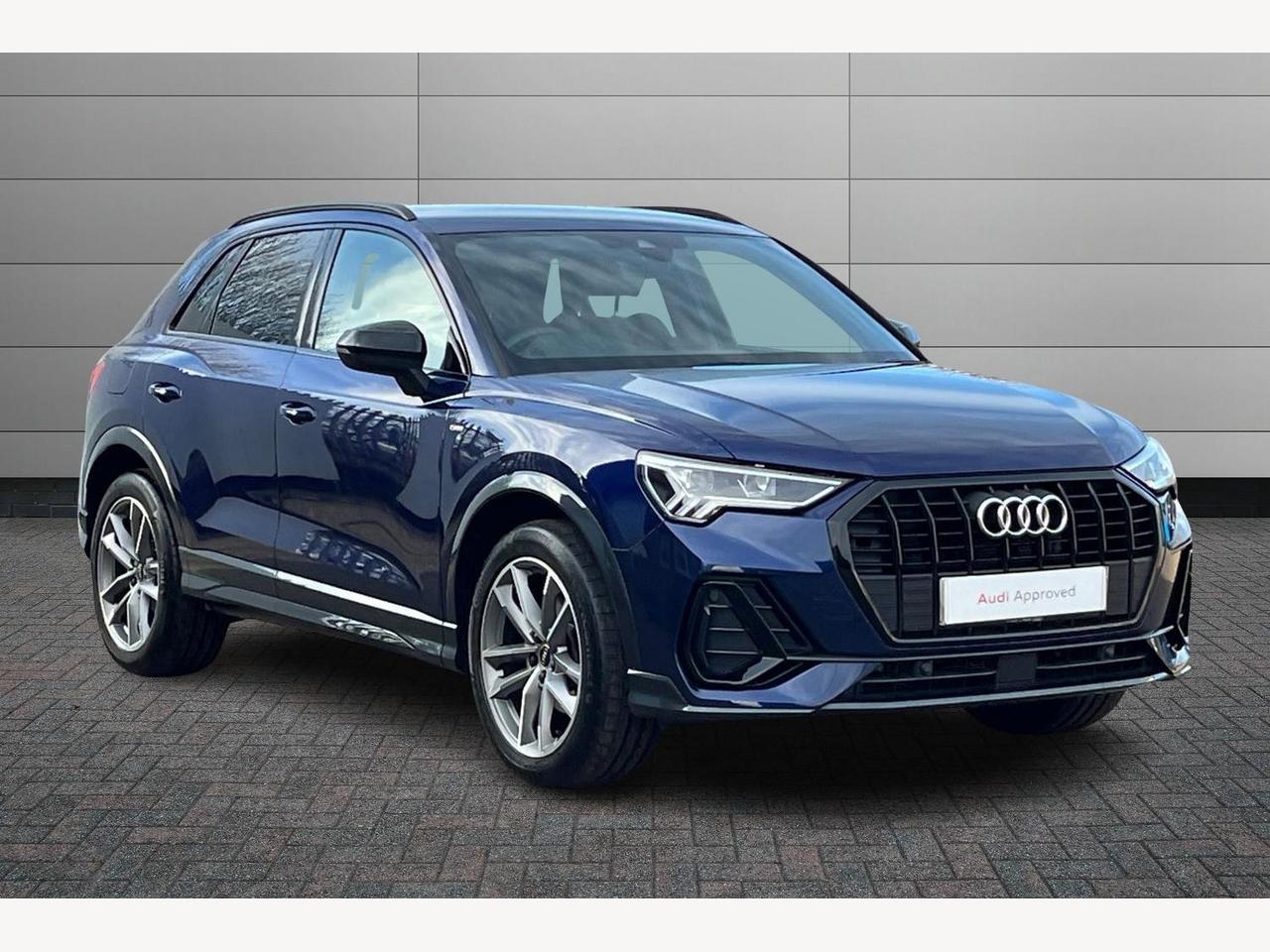 Main listing image - Audi Q3