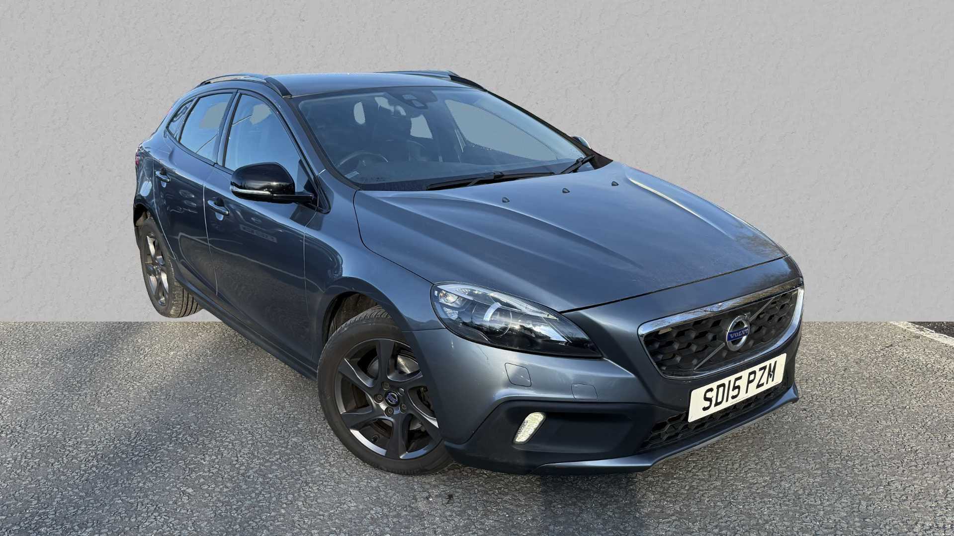 Main listing image - Volvo V40 Cross Country