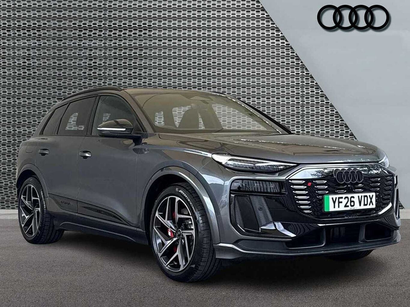 Main listing image - Audi Q6