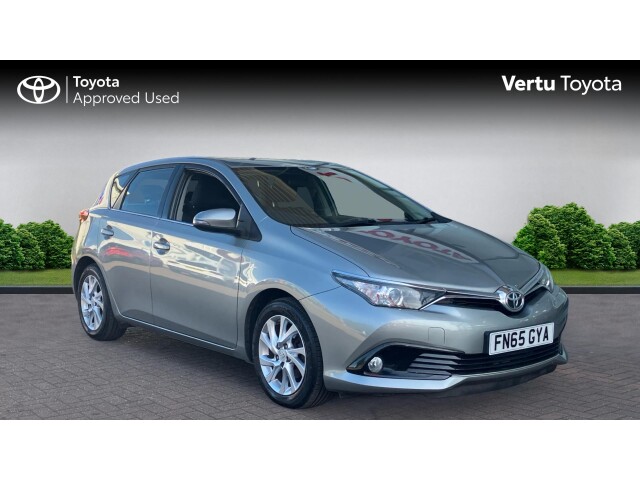 Main listing image - Toyota Auris