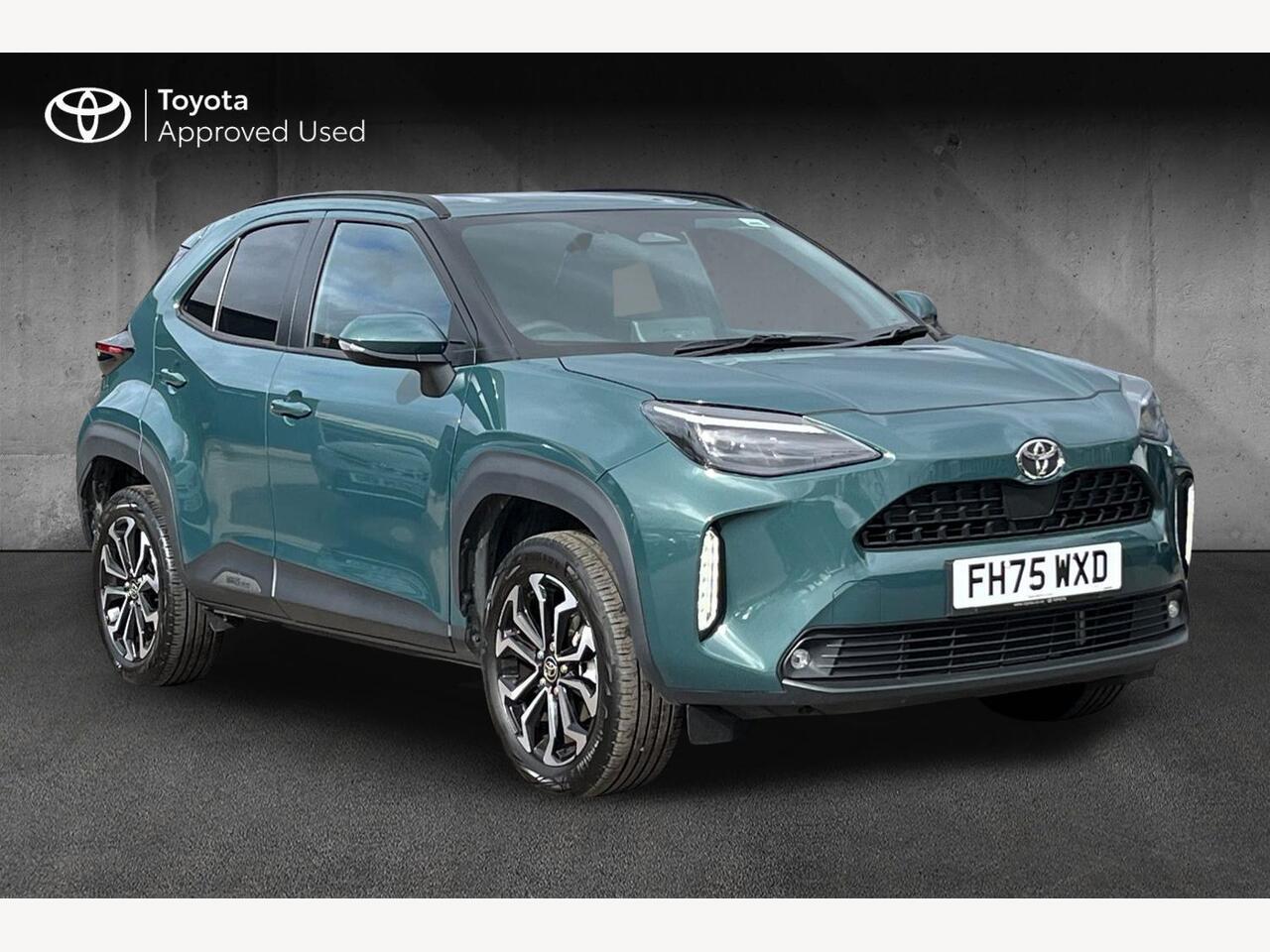 Main listing image - Toyota Yaris Cross