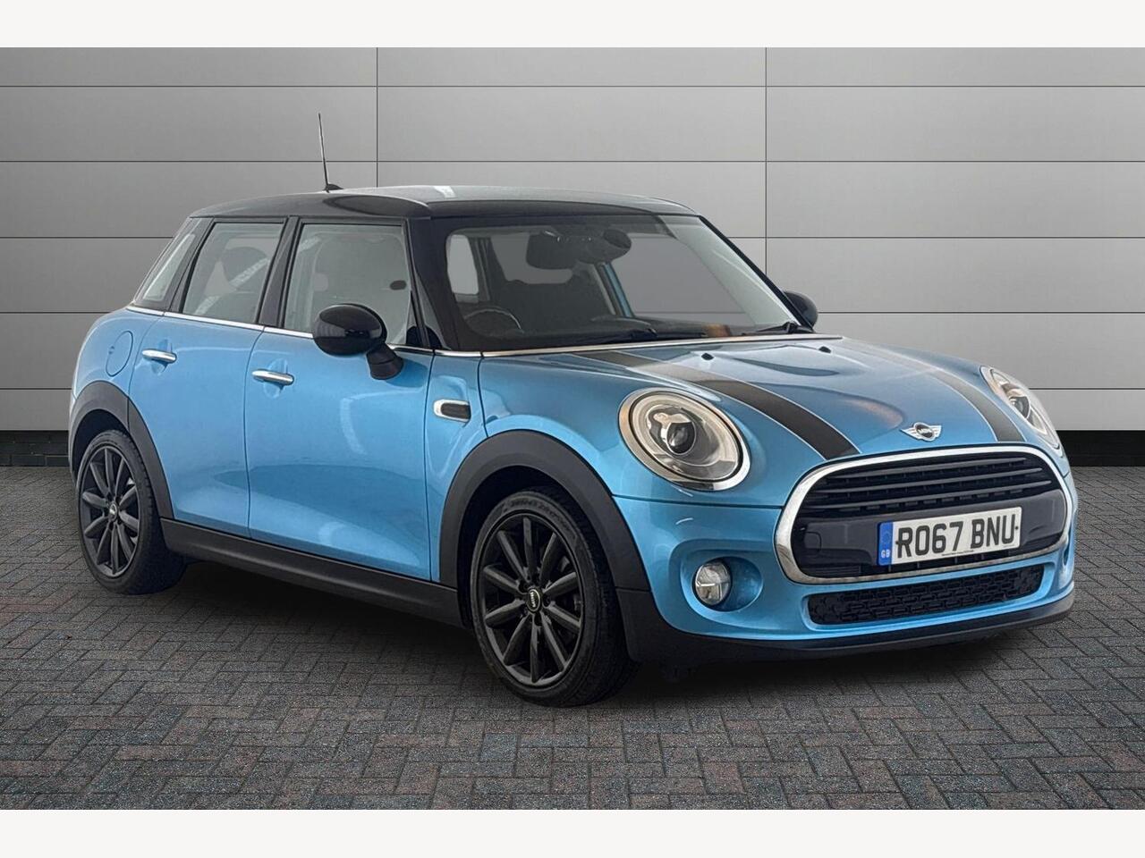 Main listing image - MINI Hatchback 5dr