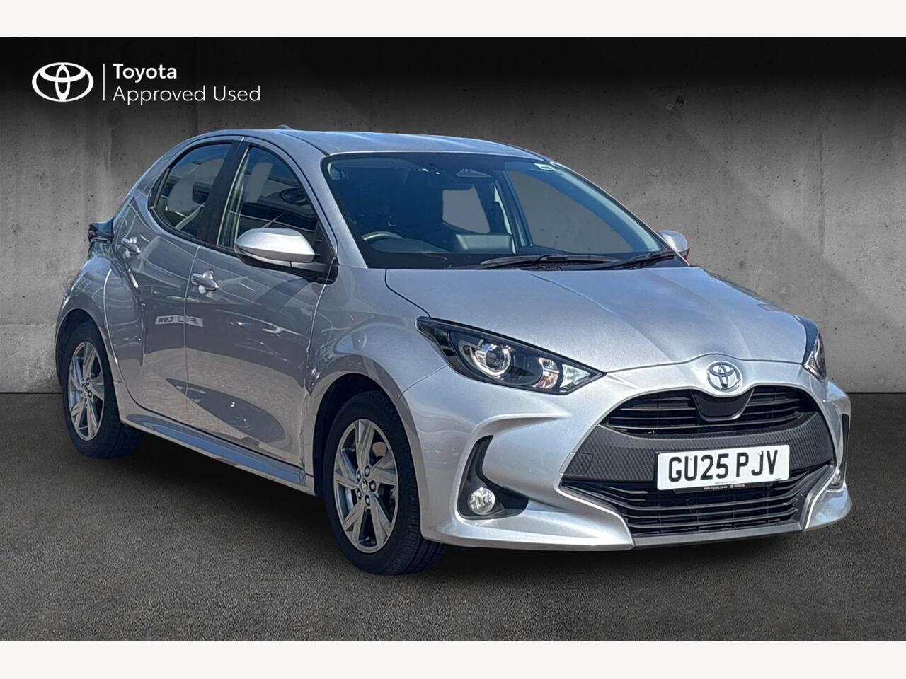 Main listing image - Toyota Yaris
