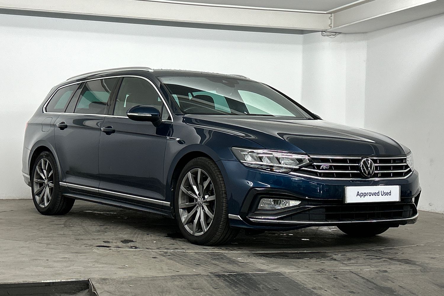 Main listing image - Volkswagen Passat Estate