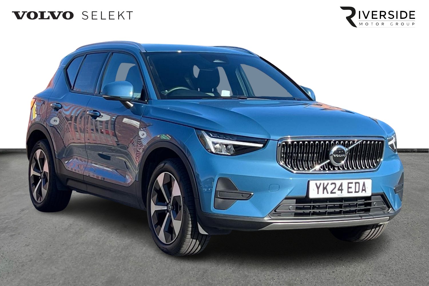 Main listing image - Volvo XC40