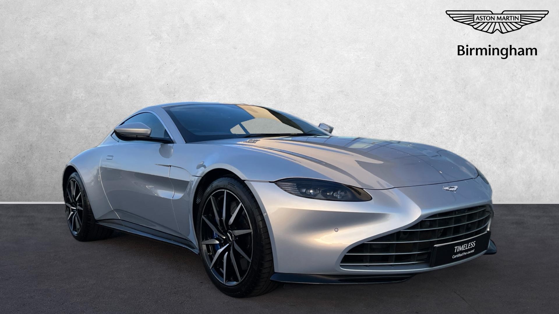 Main listing image - Aston Martin Vantage