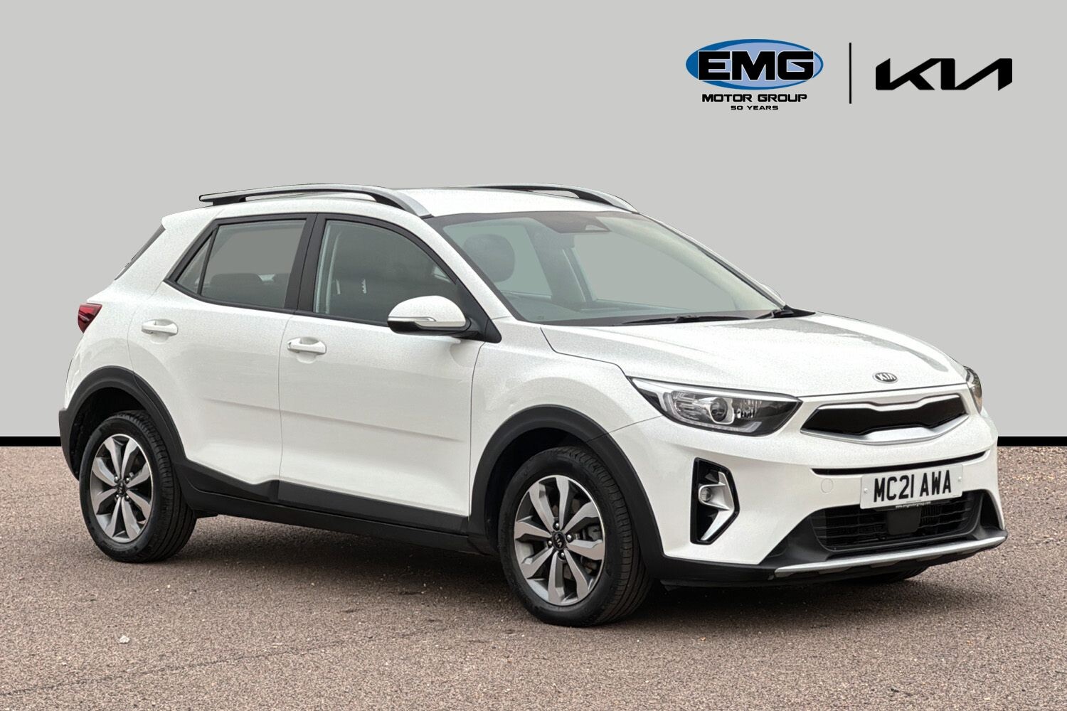 Main listing image - Kia Stonic