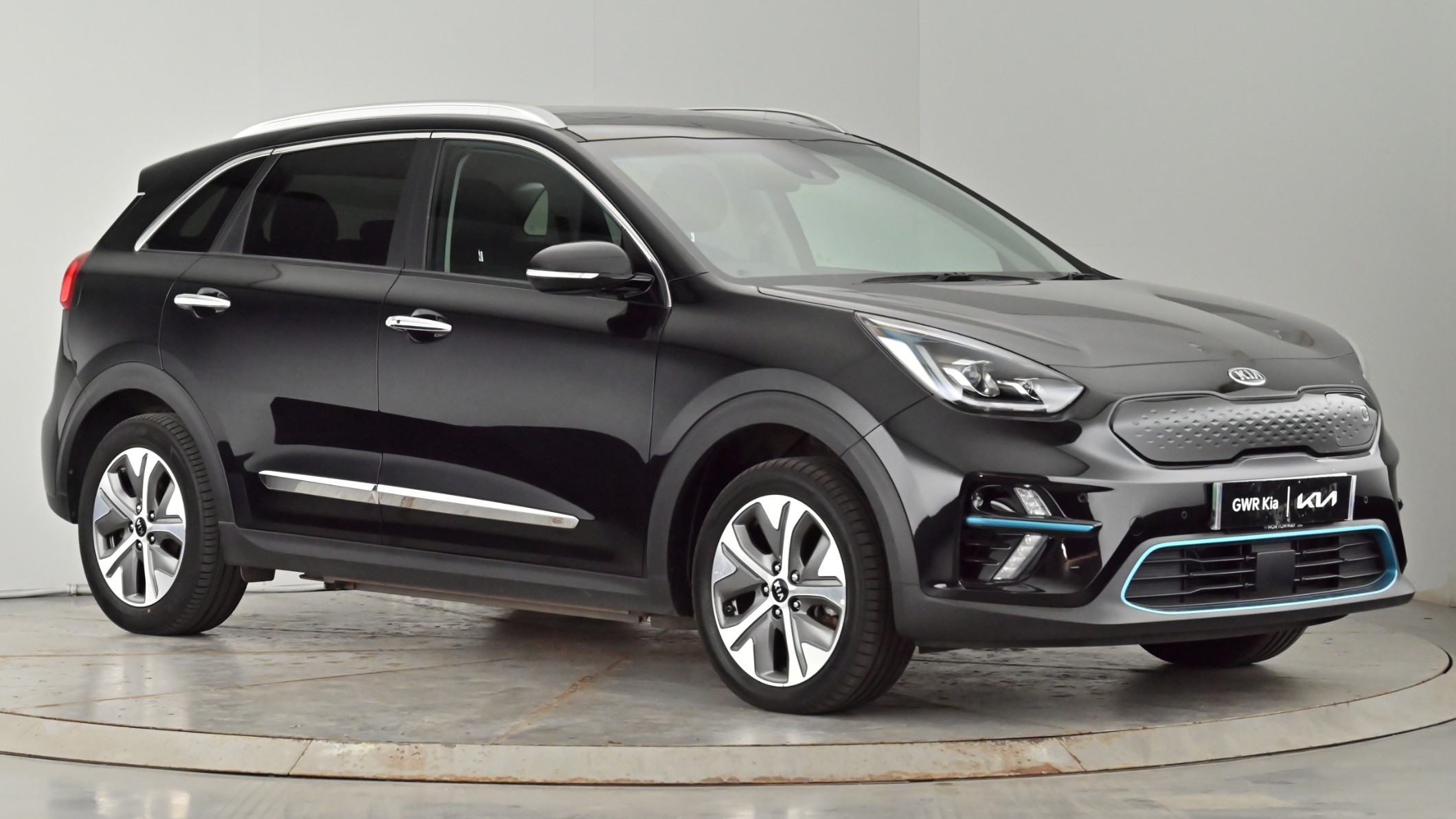 Main listing image - Kia e-Niro