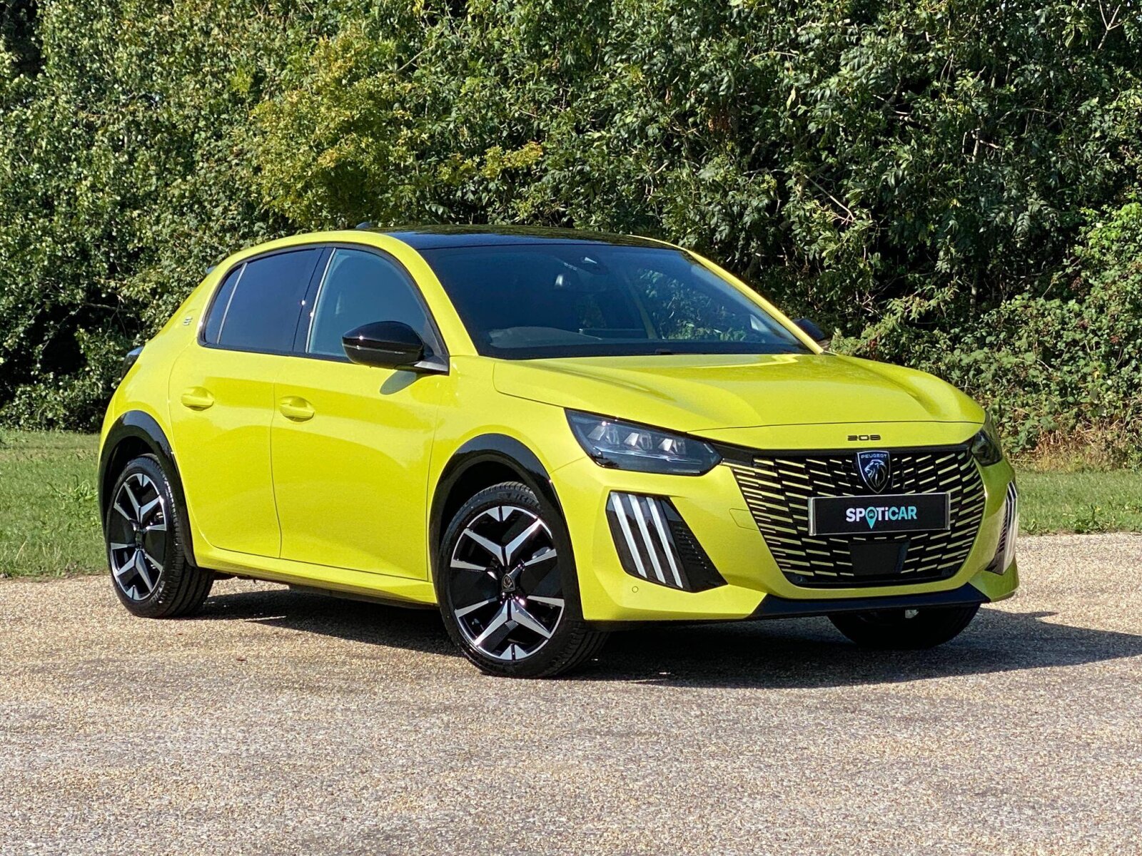 Main listing image - Peugeot e-208
