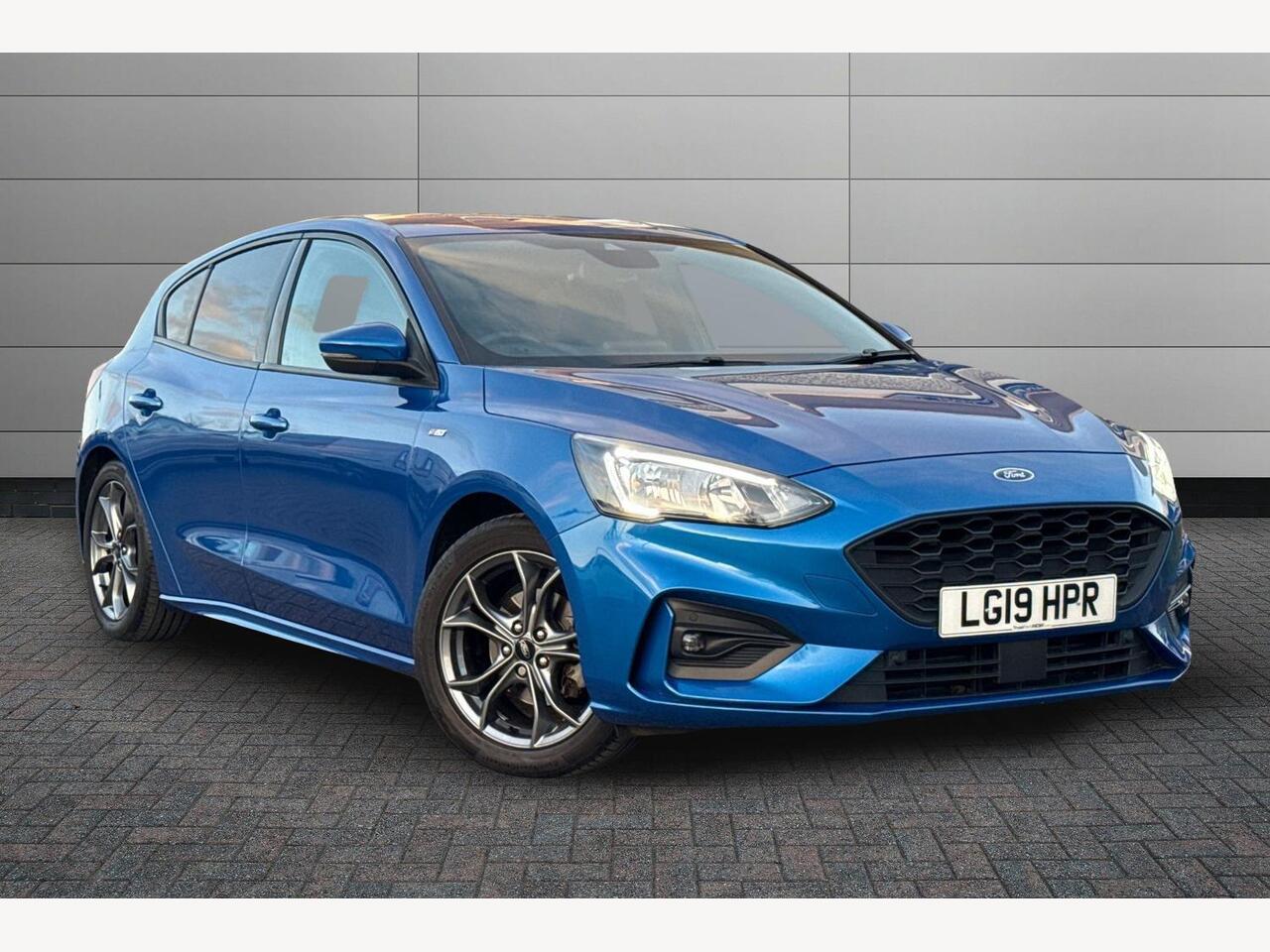 Main listing image - Ford Focus