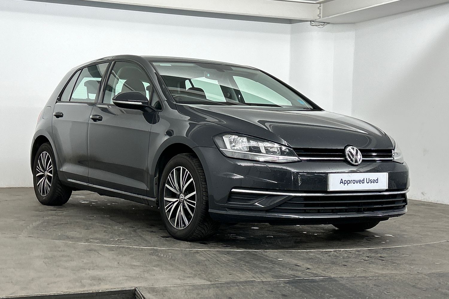 Main listing image - Volkswagen Golf
