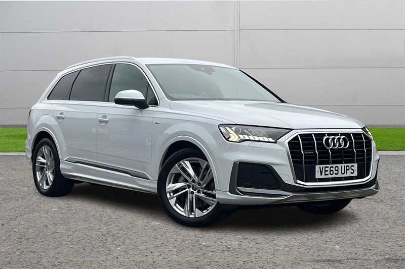 Main listing image - Audi Q7