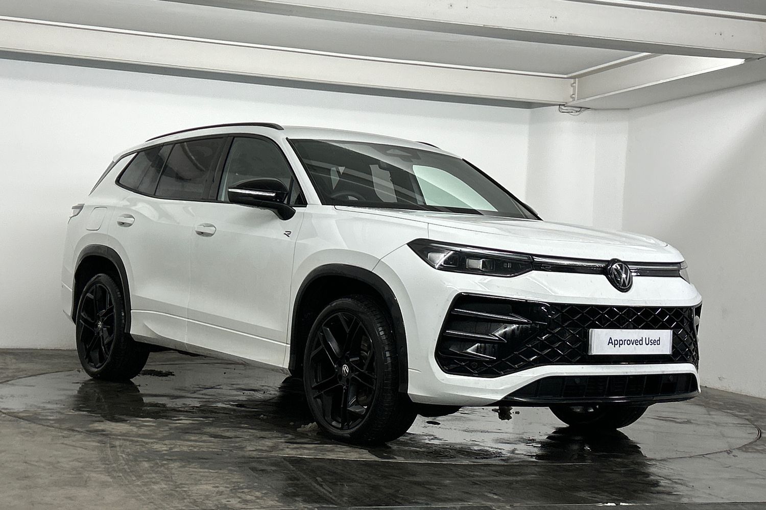 Main listing image - Volkswagen Tayron