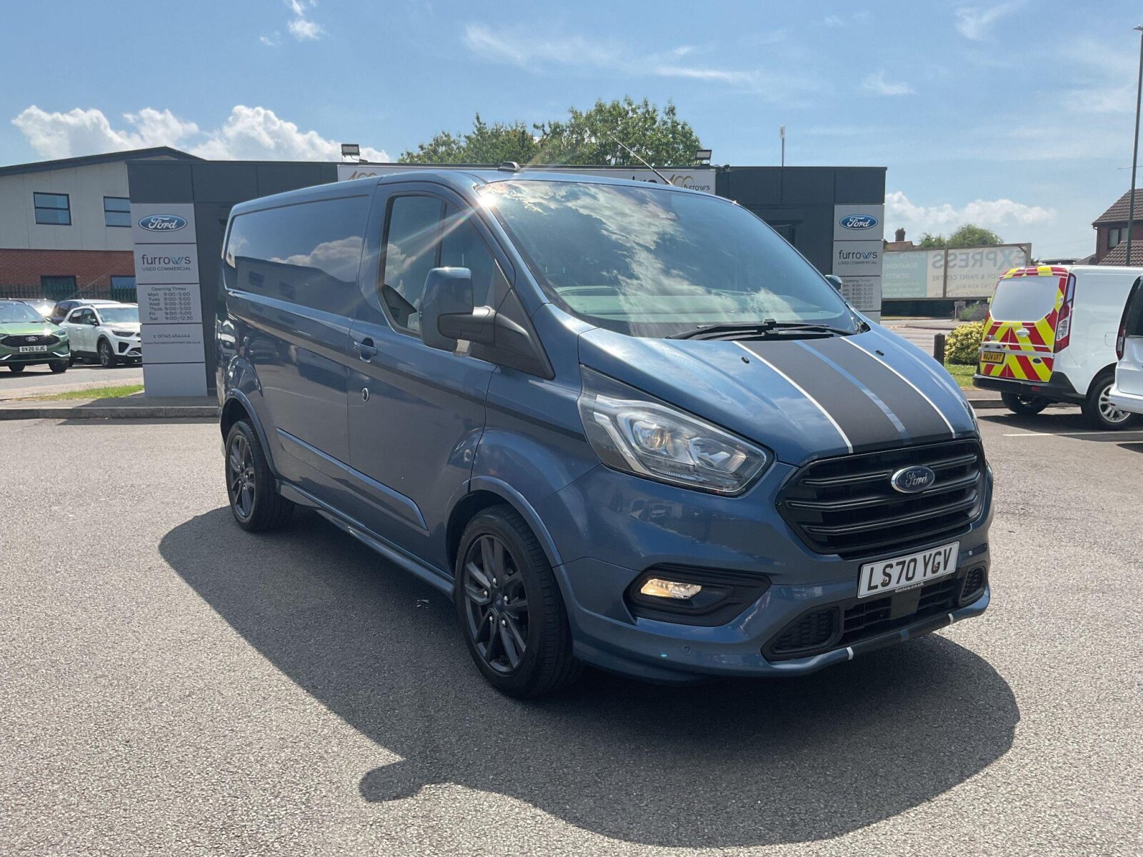Main listing image - Ford Transit Custom