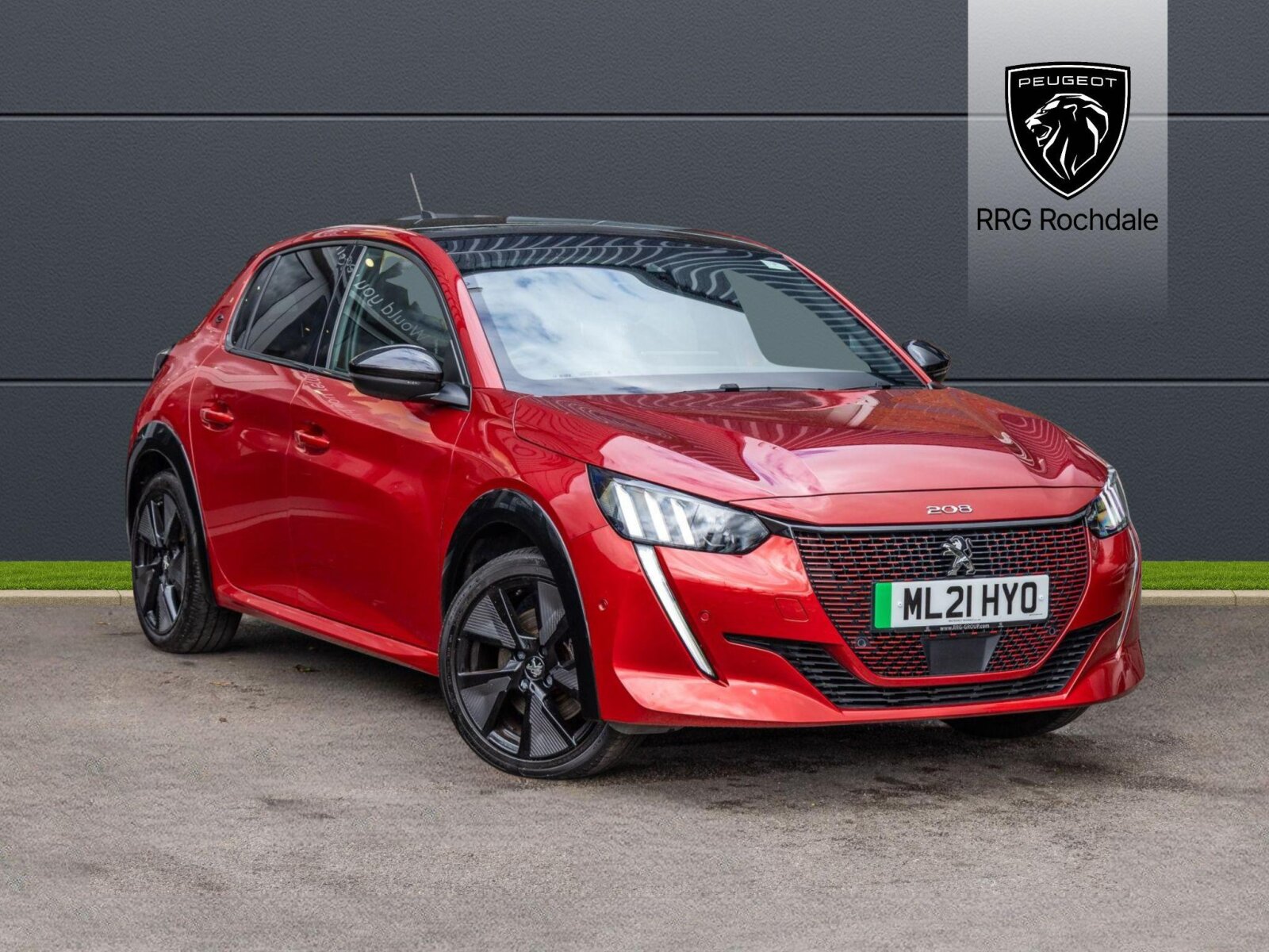 Main listing image - Peugeot e-208