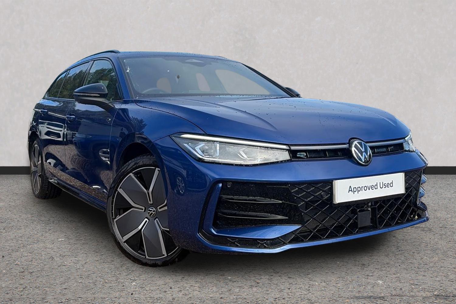 Main listing image - Volkswagen Passat