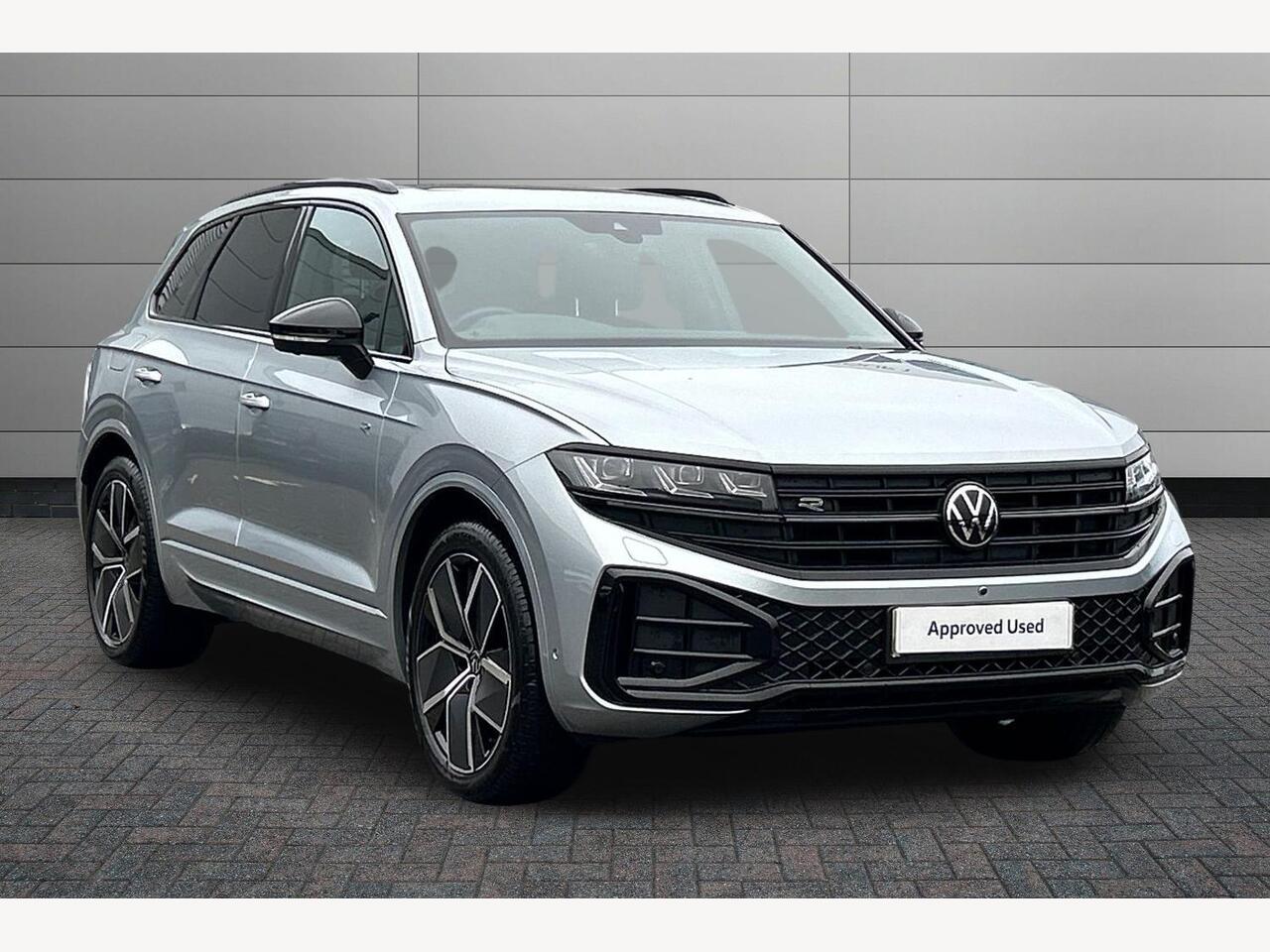 Main listing image - Volkswagen Touareg