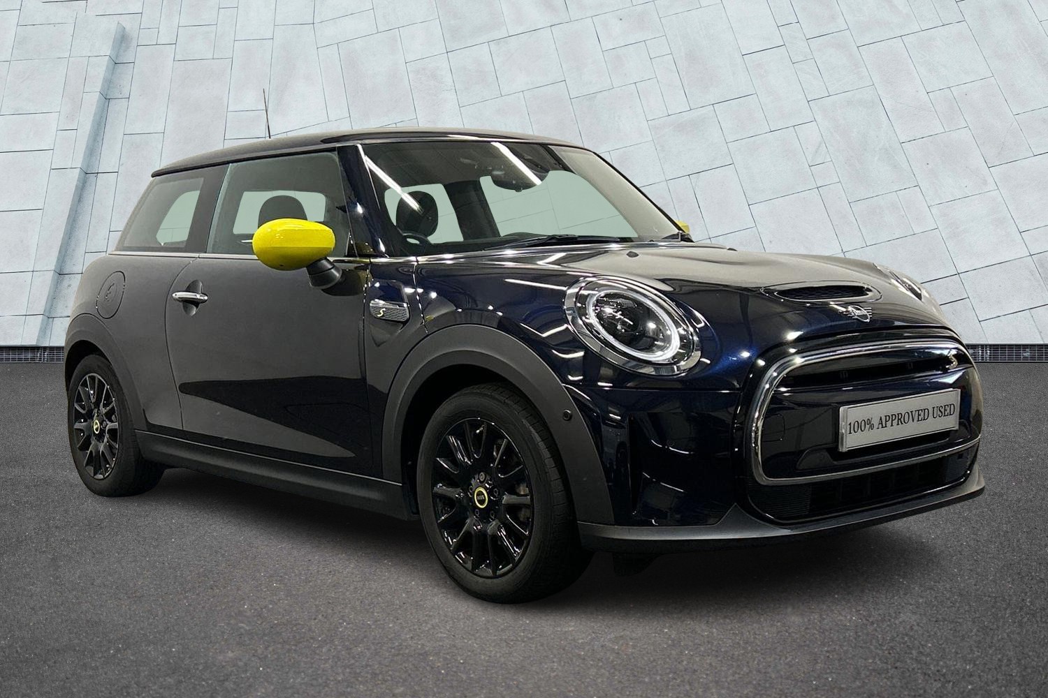 Main listing image - MINI Electric