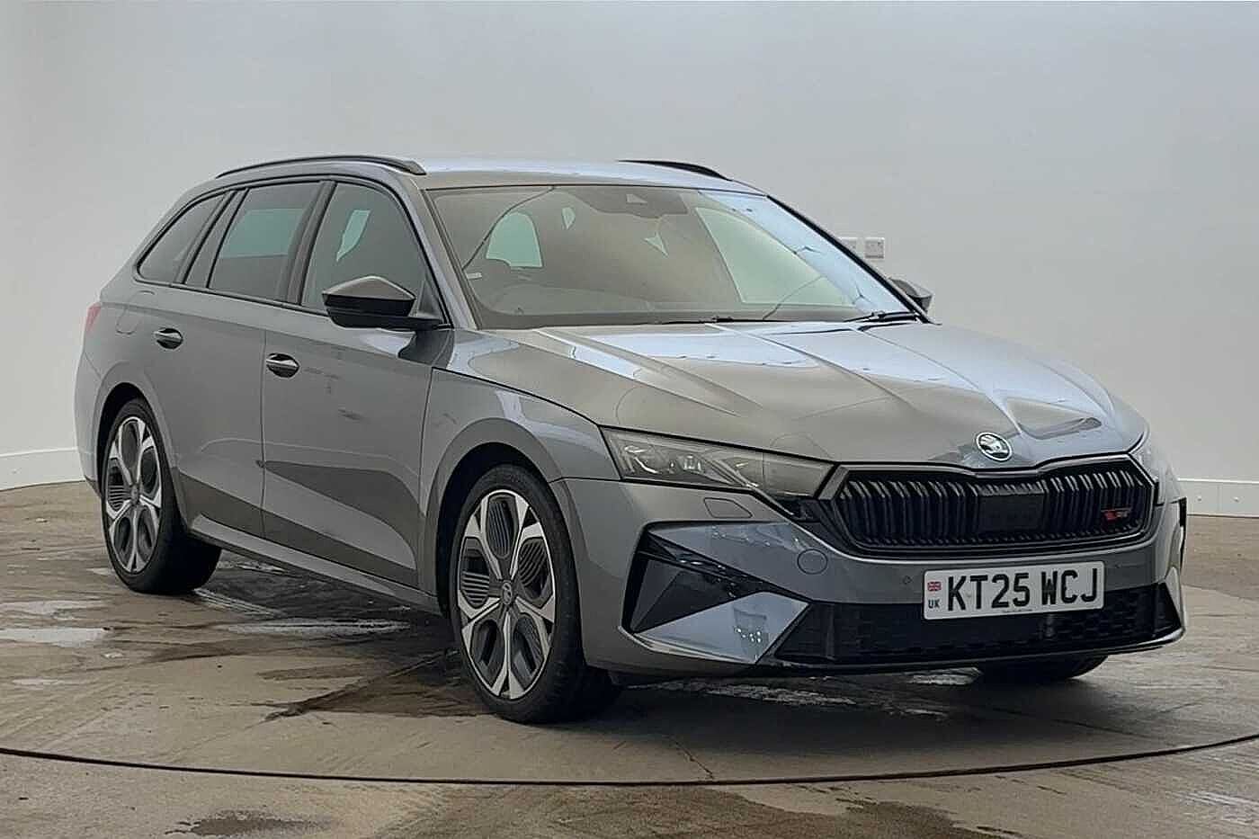 Main listing image - Skoda Octavia Estate