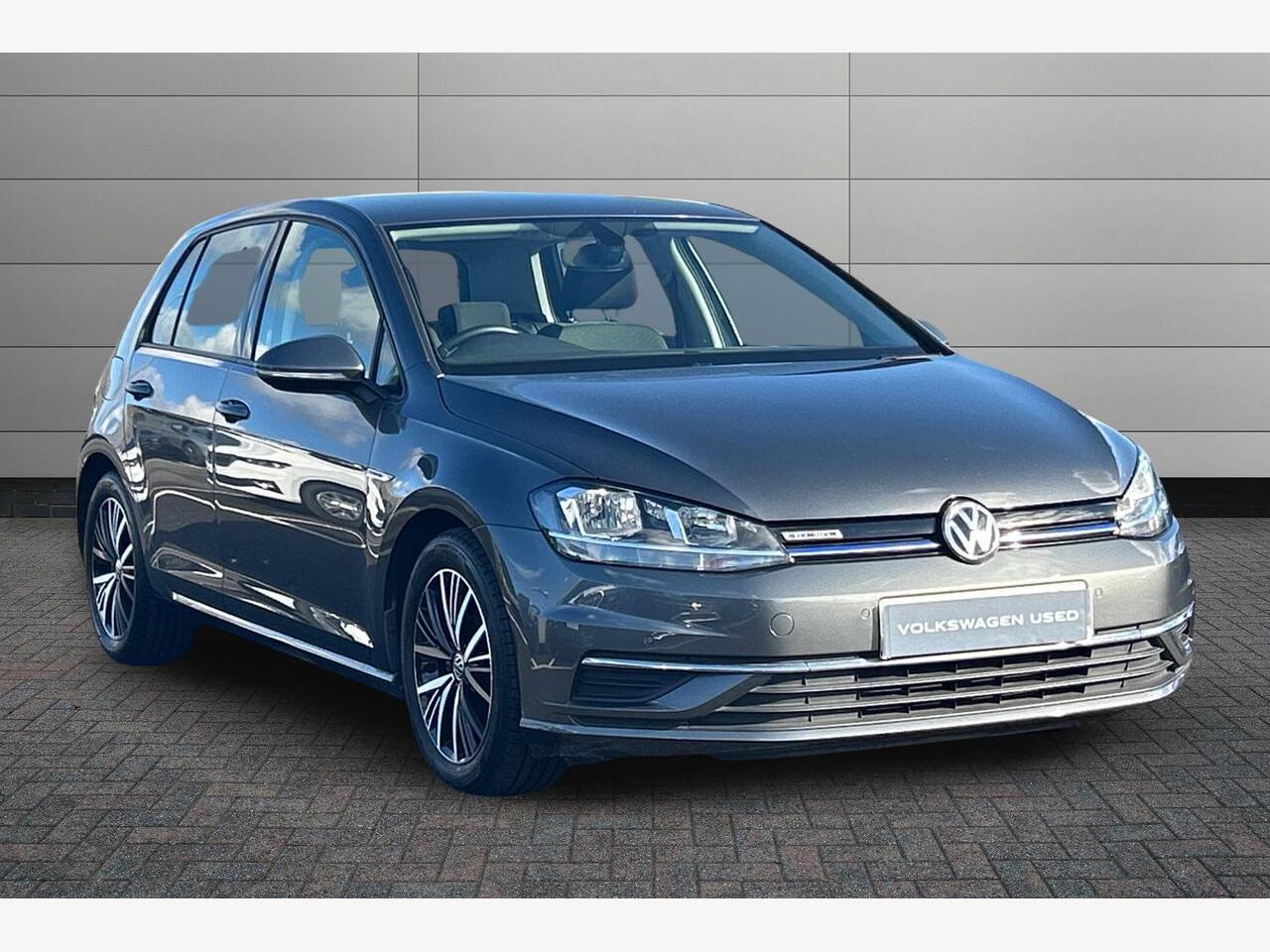 Main listing image - Volkswagen Golf