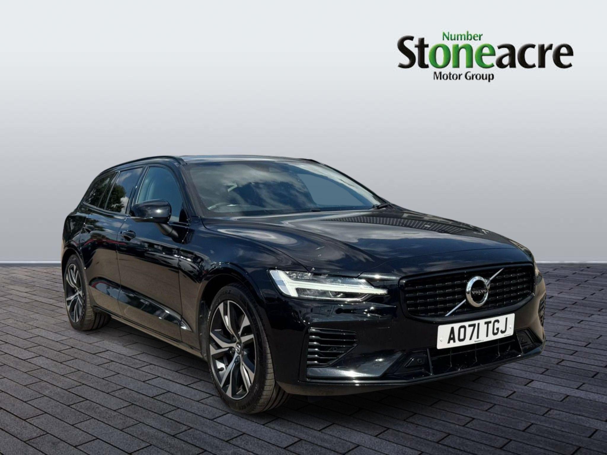 Main listing image - Volvo V60