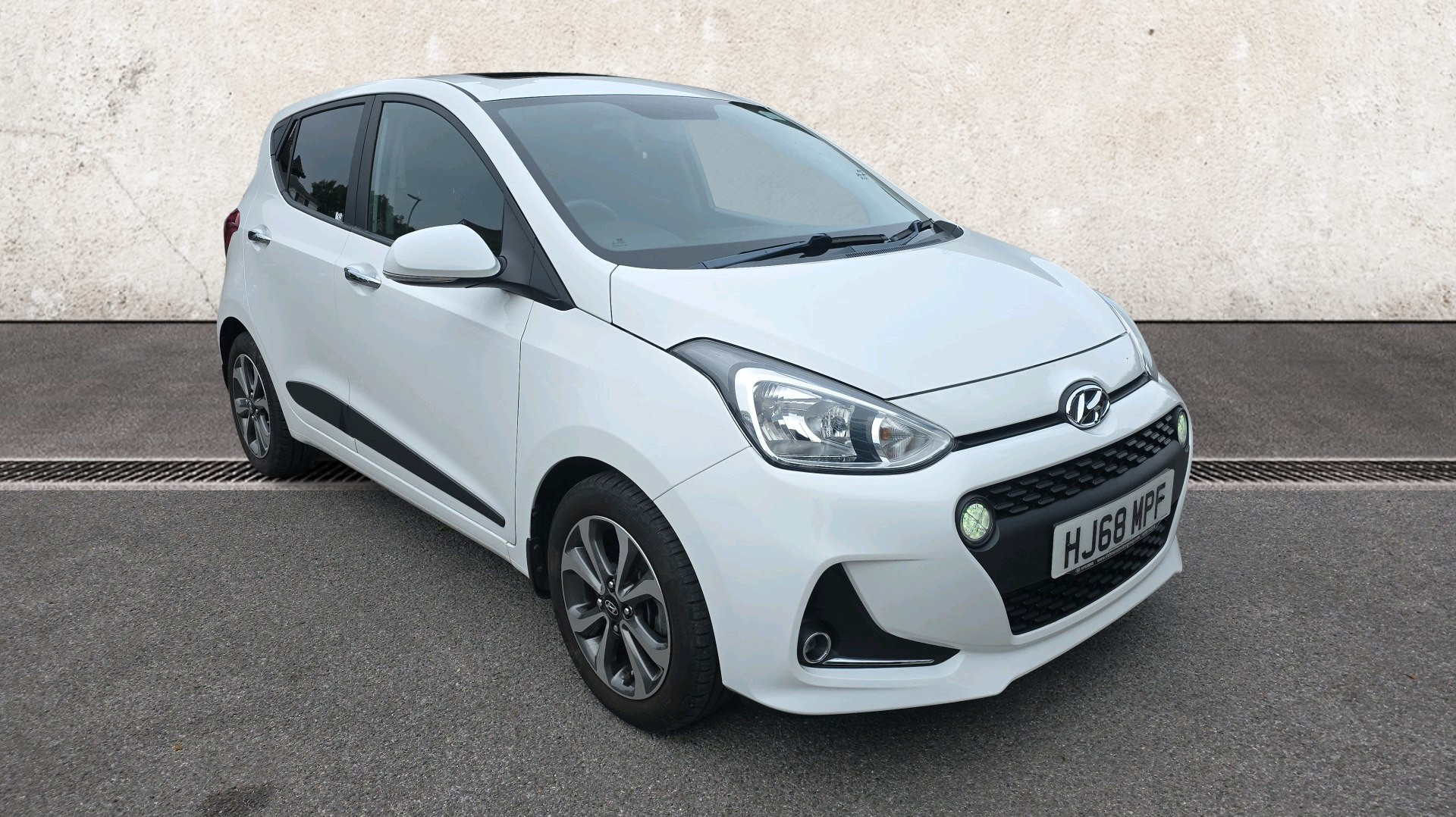 Main listing image - Hyundai i10