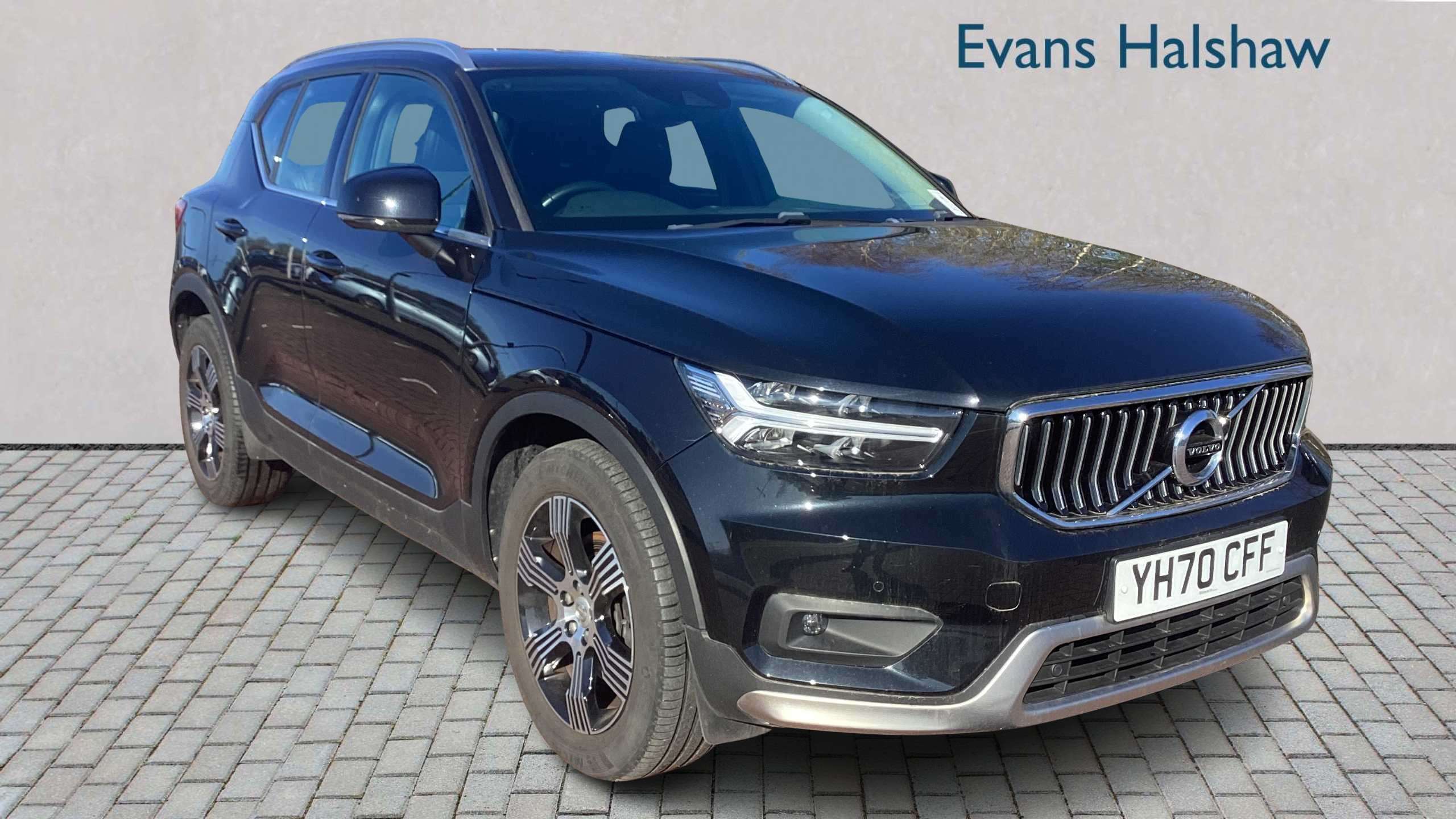 Main listing image - Volvo XC40