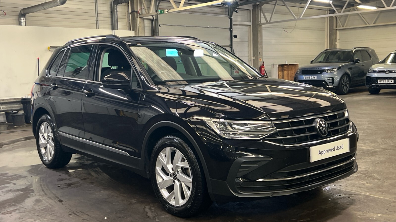 Main listing image - Volkswagen Tiguan