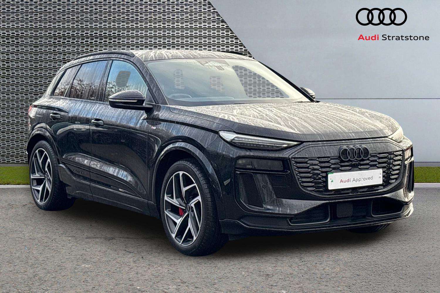 Main listing image - Audi Q6 e-tron